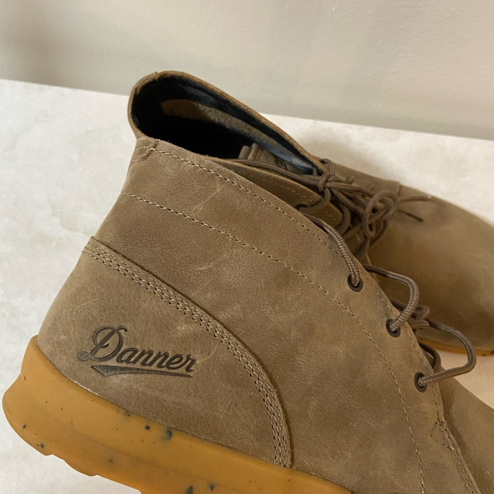 Danner Brown Leather Chukka Boots with Classic Design - Picture 4 of 6